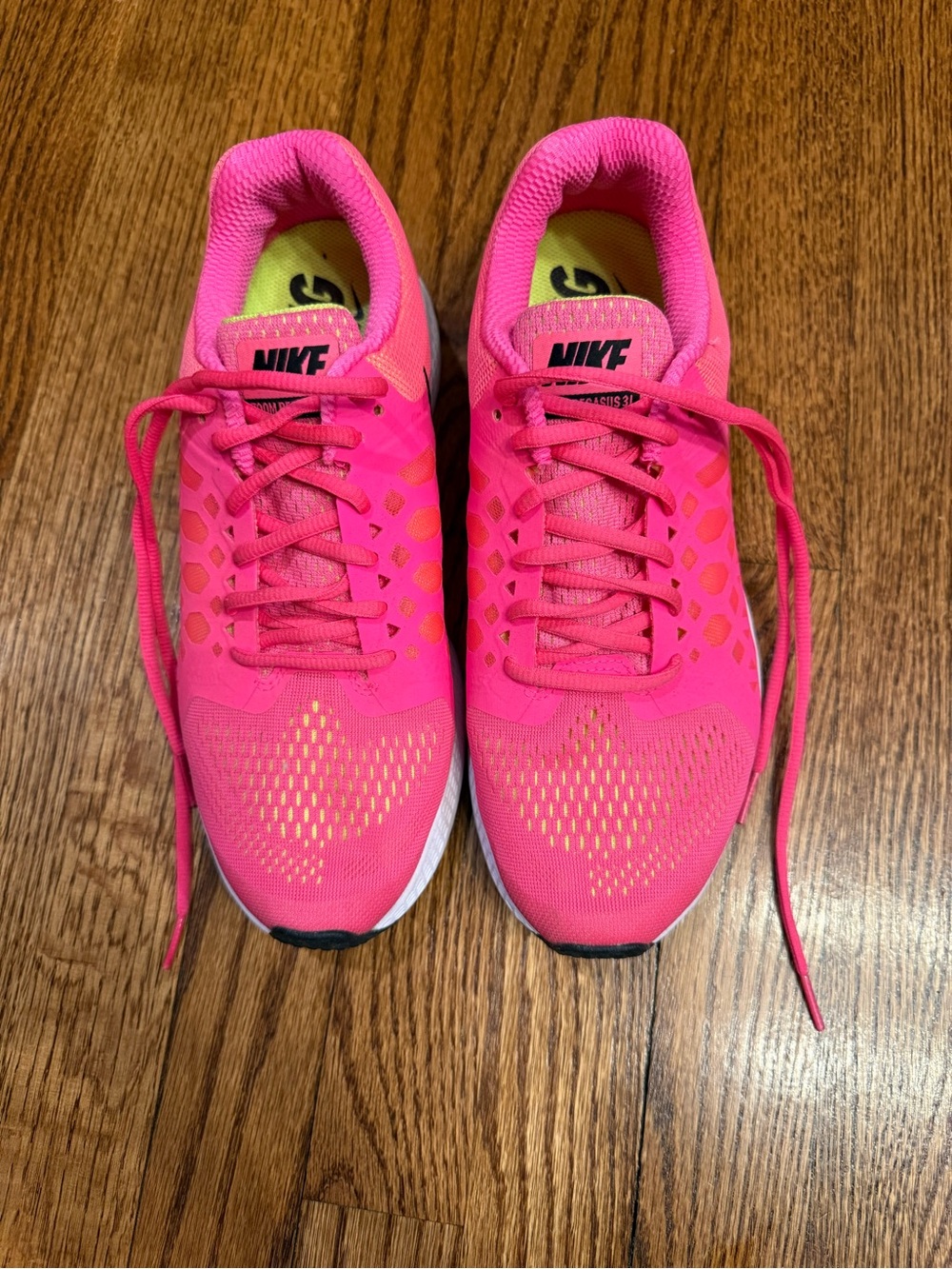 Nike Women's Air Zoom Pegasus 31 Bright Pink Running Shoes